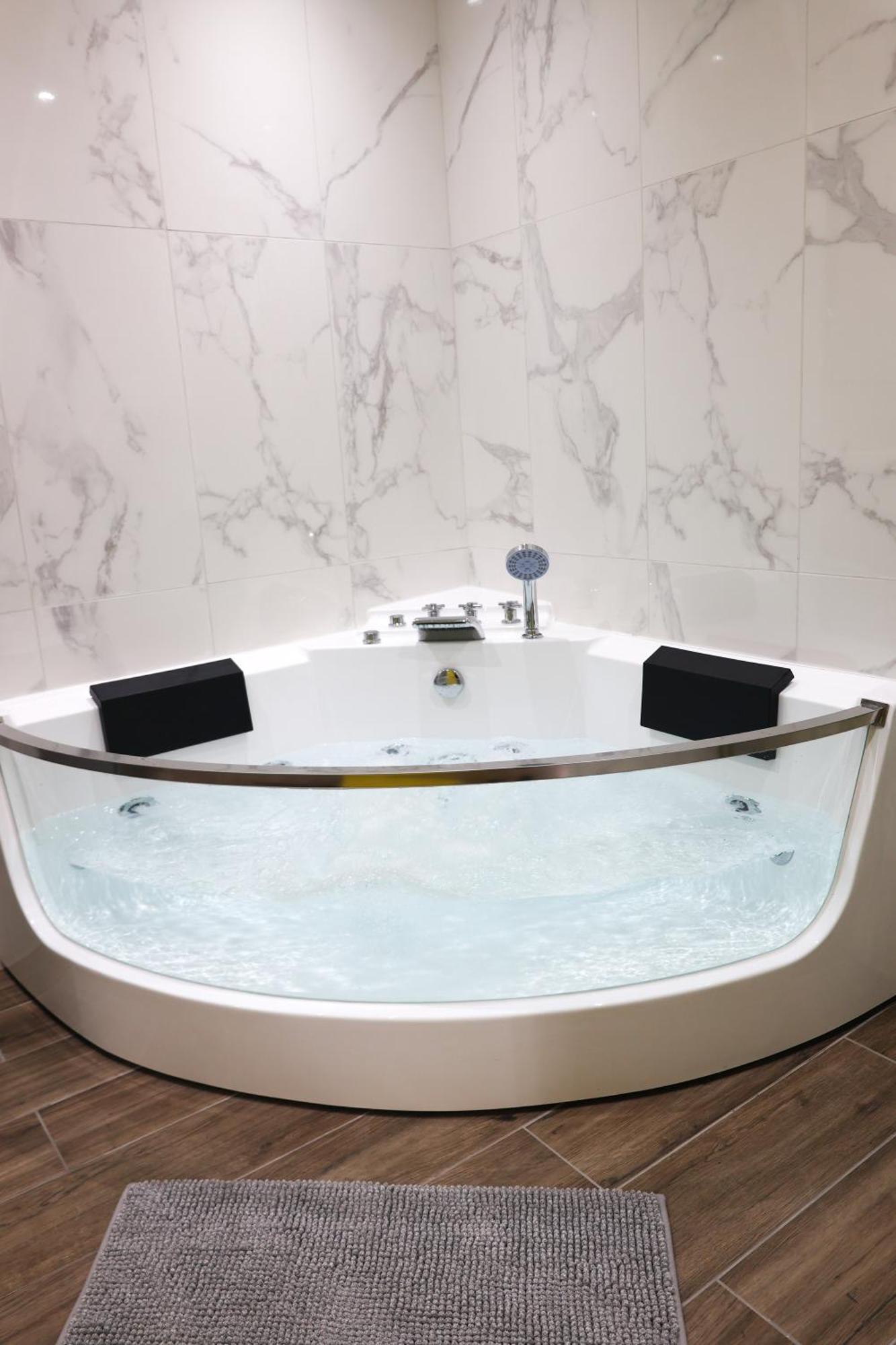 Capsule Groovy-Jacuzzi-Sauna-Billard-Netflix- Nintendo Switch & Jeux Mons Exterior foto